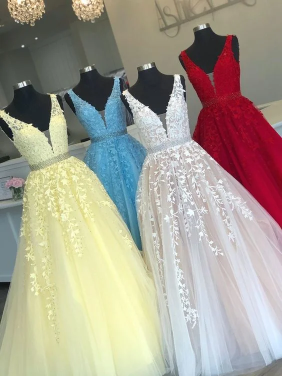 relaxed fit dressrelaxed fit dressBall Gown V-neck Lace Prom Dress