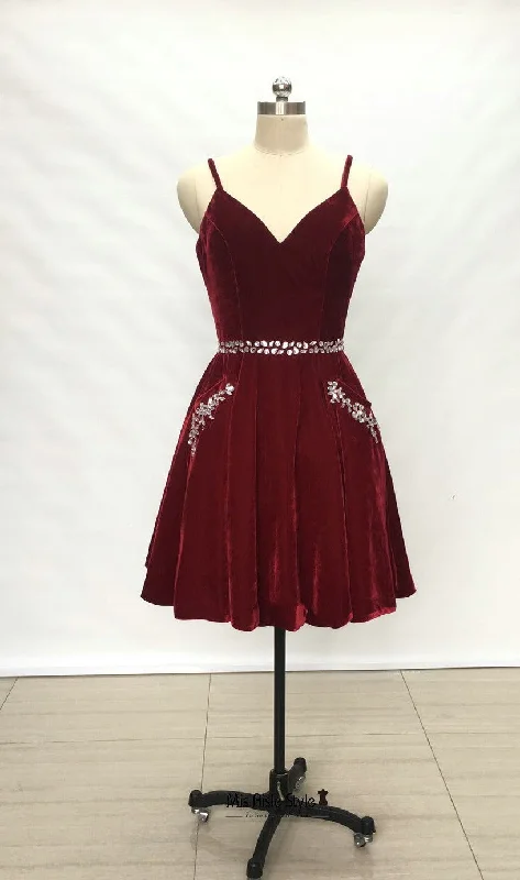 casual evening dresscasual evening dressShort Spaghetti Straps Velvet Homecoming Dress