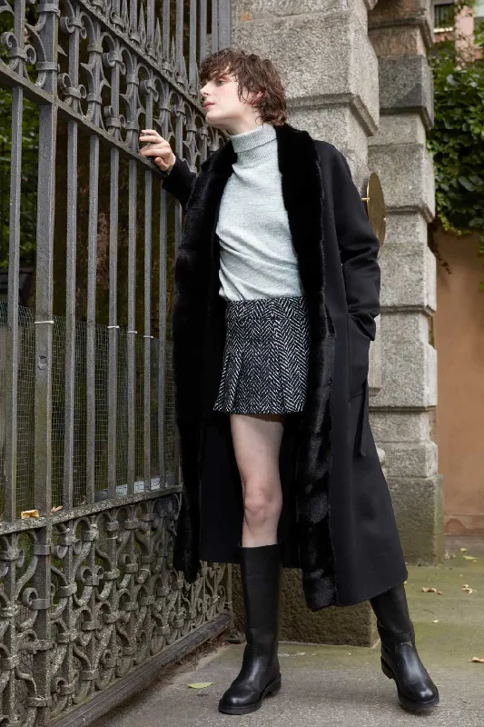 Value Deals Womens long coat with black fur trimming