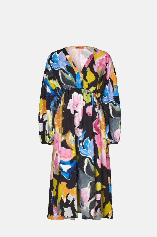 athletic style hoodieVeroma Dress Artistic Floral