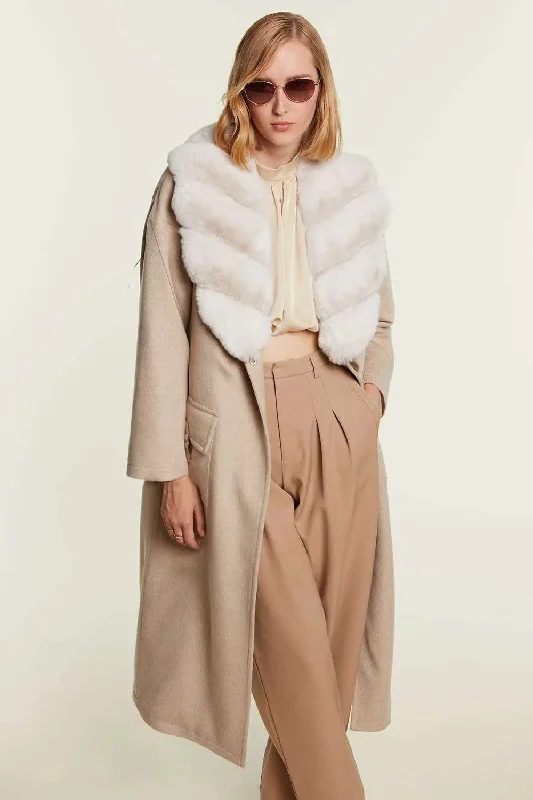 Crazy Savings Coat with chinchilla fur collar