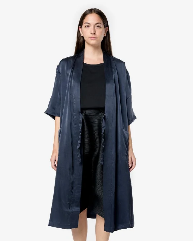 Can't Miss Silk Robe in Navy