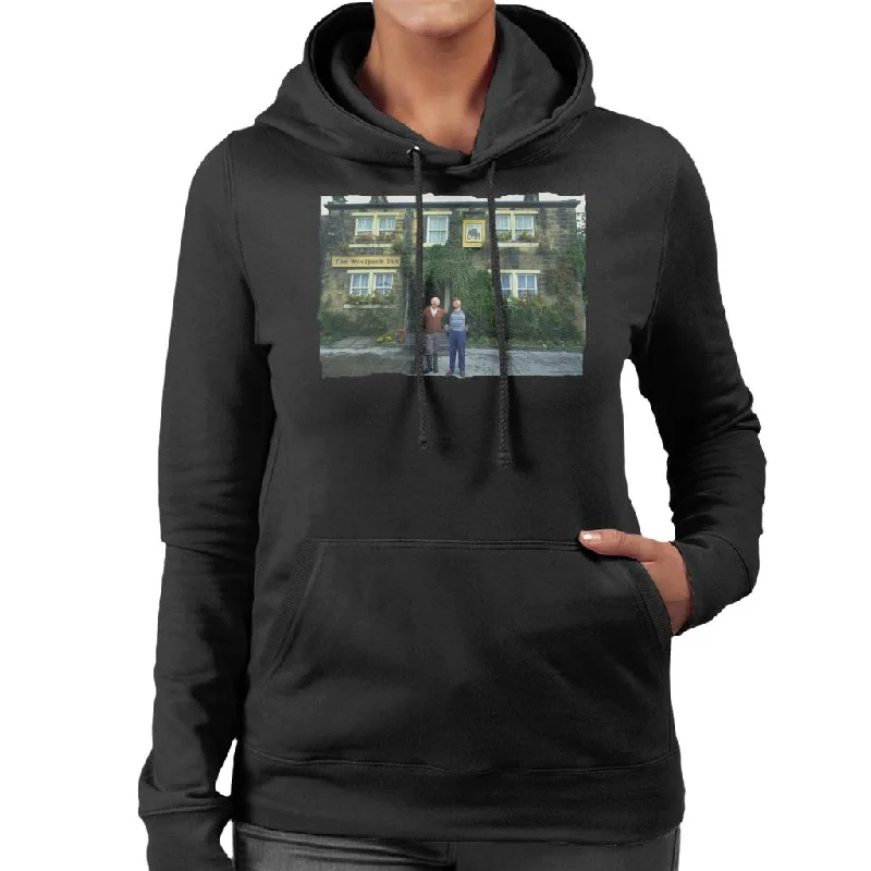 Unbeatable Prices TV Times Amos Brealy And Henry Wilks Outside The Woolpack Emmerdale Women's Hooded Sweatshirt