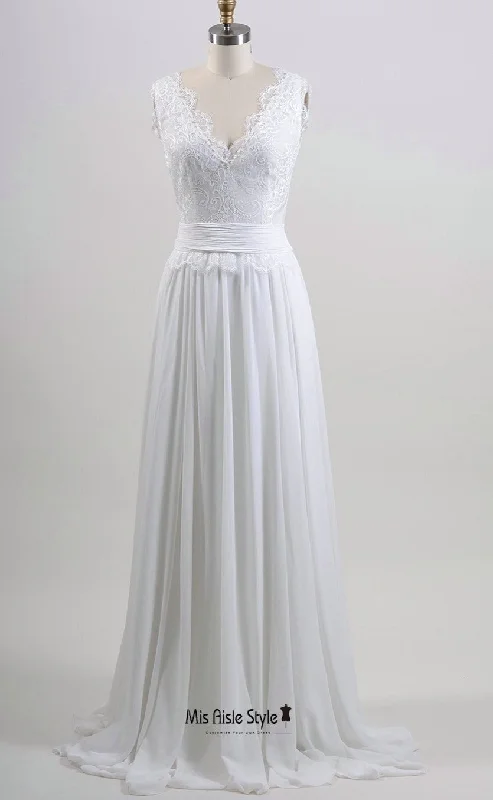 relaxed fit dressrelaxed fit dressSimple V-neckline French Lace Wedding Dress