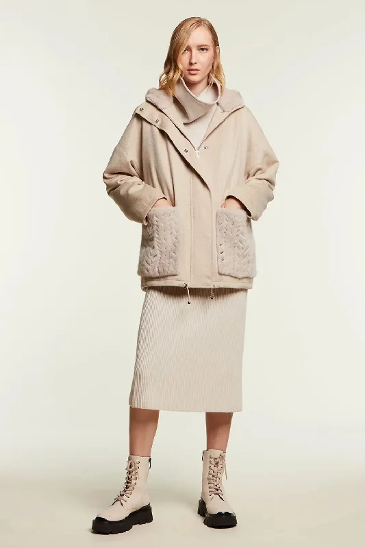 YEAR-End Clearance Jacket with mink pockets and hood